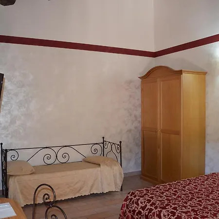 מלון Il Borgo Dell'ulivo טרווי