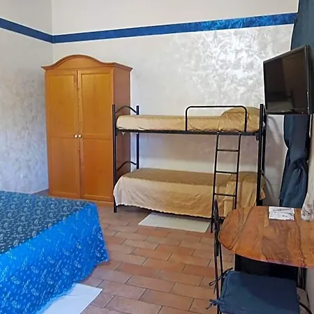 Il Borgo Dell'ulivo מלון טרווי