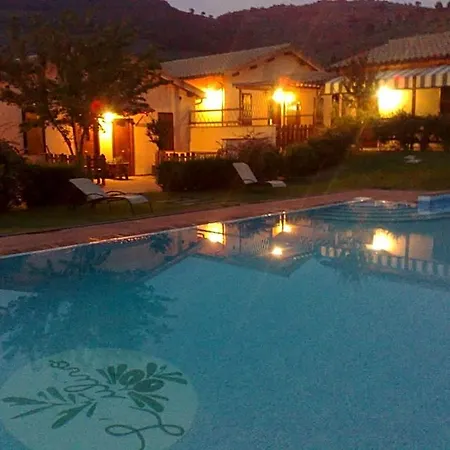 Il Borgo Dell'ulivo טרווי