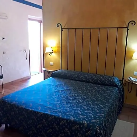 מלון Il Borgo Dell'ulivo 3*