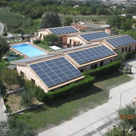 מלון Il Borgo Dell'ulivo טרווי